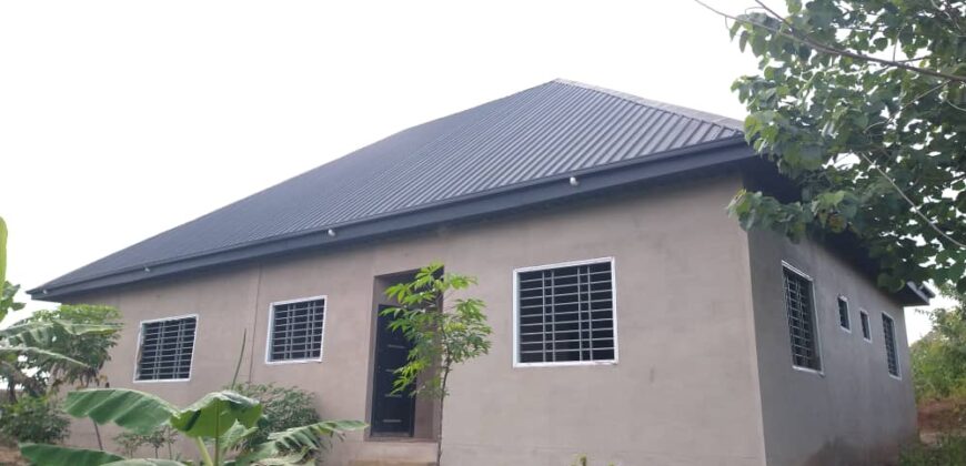 4 BEDROOM APARTMENT FORSALE @ BIBIANI LINESO, NEAR P.M. BREAD.